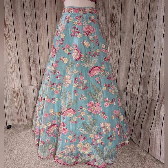 Beautiful Indian wedding embroidered floral | Pastel Blue color Lehenga choli - Picture 5 of 15